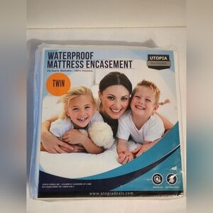  Utopia Bedding Waterproof Mattress Encasement in Twin size. 